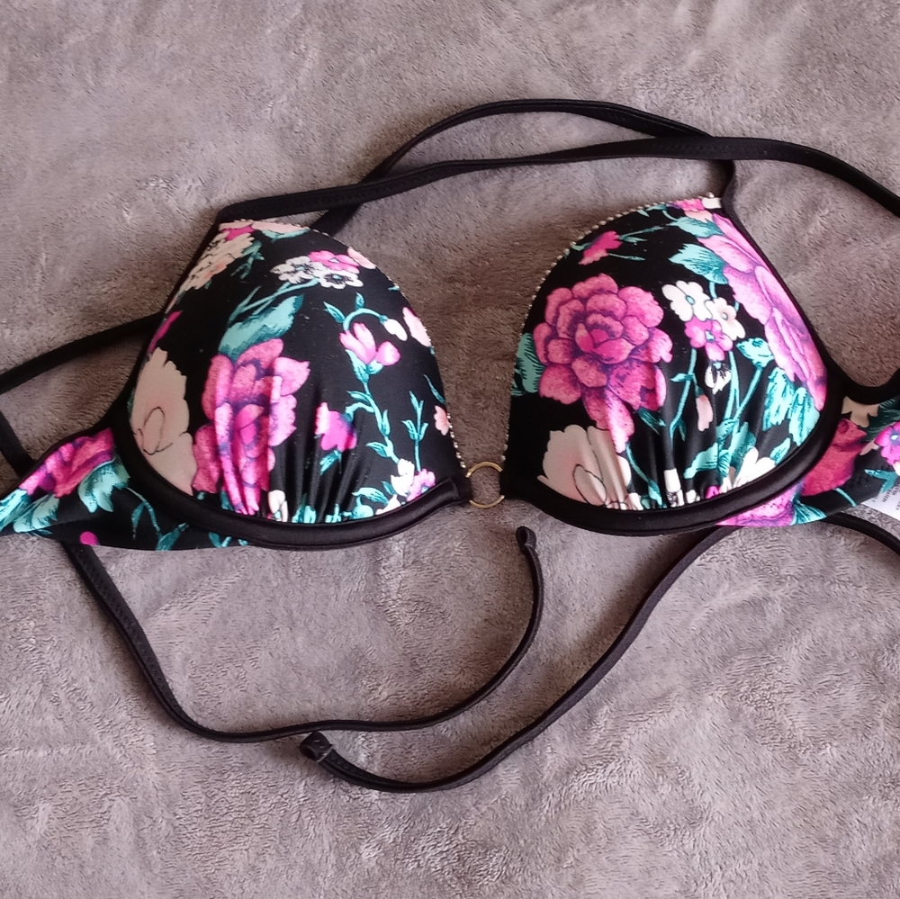 Shade & Shore Bikini Top Size 34B